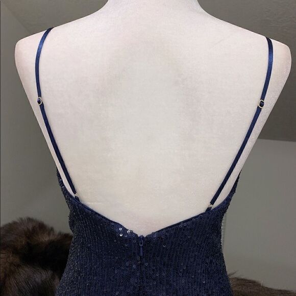 New Knee-length Sparkly Sequined Cocktail Party Dress - Picture 13 of 14